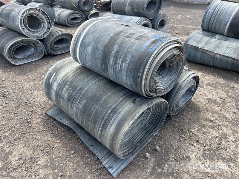  Quantity of (3) Miscellaneous Rubber مكونات أخرى