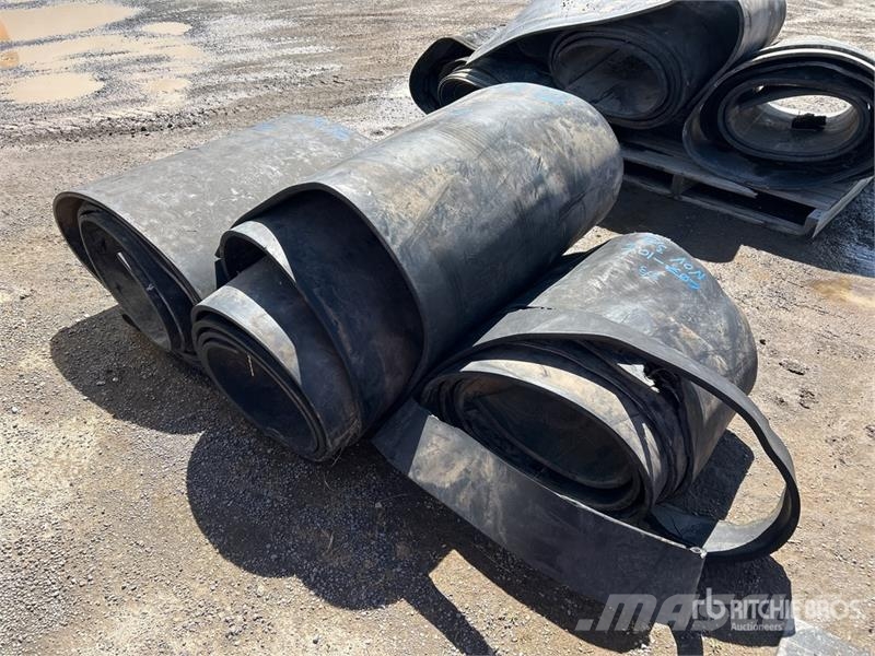  Quantity of (3) Miscellaneous Rubber مكونات أخرى