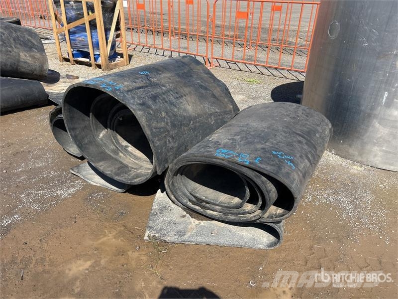  Quantity of (3) Miscellaneous Rubber مكونات أخرى