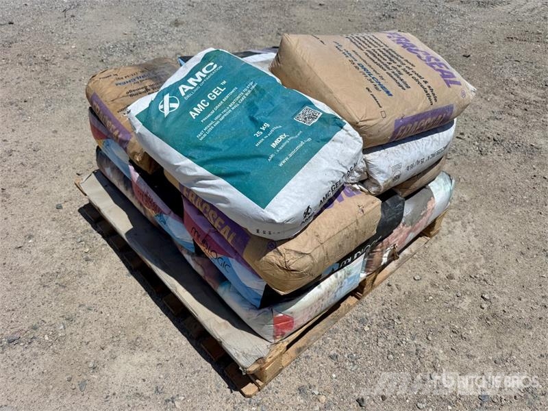 Quantity of (3) Pallets of Fracseal, AMC, Mudlogic Olaj és Gáz fúró eszközök