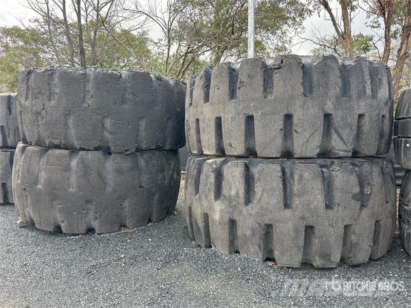 Quantity of (4) 45/65-45 Tyres - Fits Komatsu WA80 Колеса