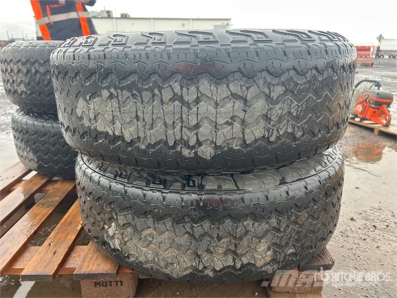 Quantity of (4) Goodyear Wrangler 255/65R18 Tyres Other components