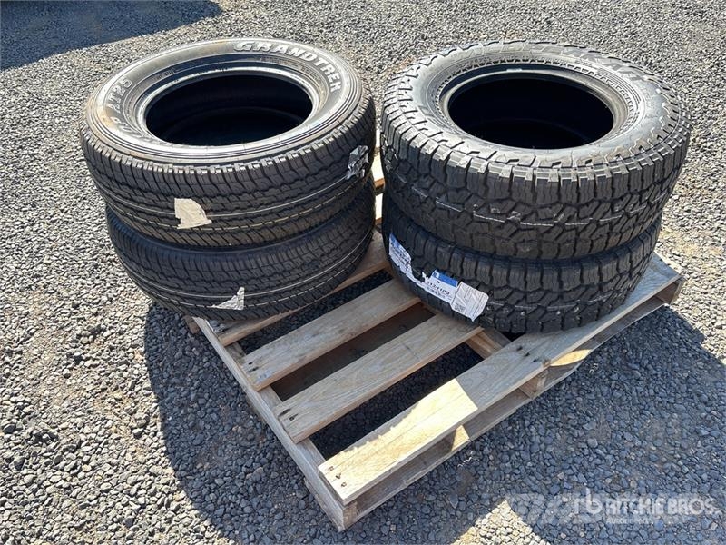  Quantity of (4) Tires (Unused) Dekk, hjul og felger