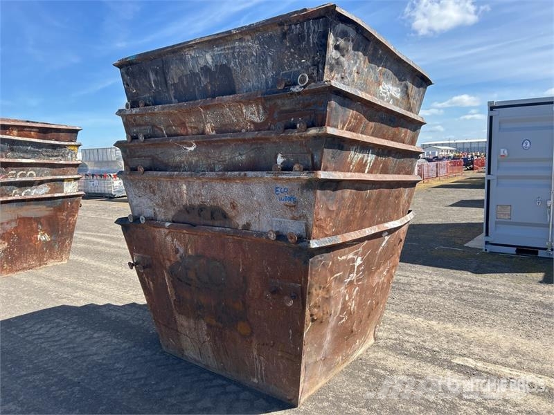  Quantity of (5) 3 m3 Skip Waste Container معدات البناء - غير ذلك