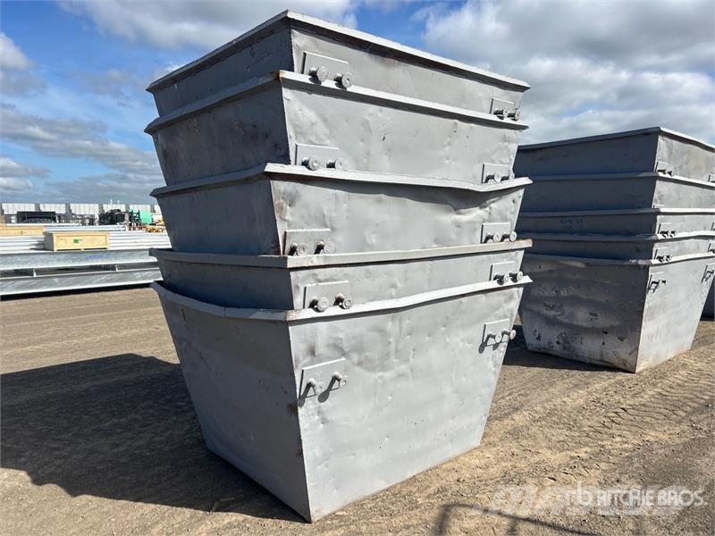 Quantity of (5) 3 m3 Skip Waste Container Costruzioni - Altro
