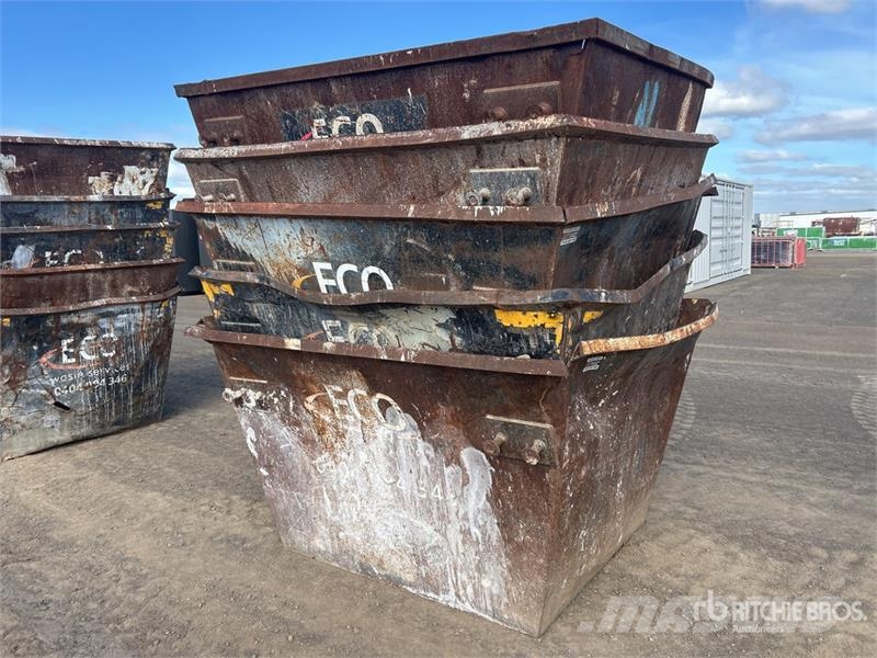Quantity of (5) 3 m3 Skip Waste Container معدات البناء - غير ذلك