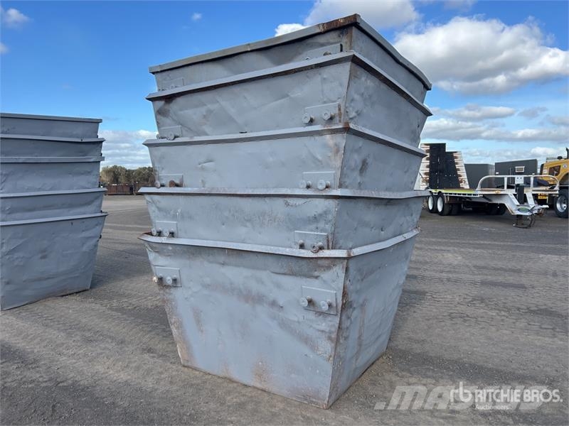  Quantity of (5) 3 m3 Skip Waste Container Costruzioni - Altro