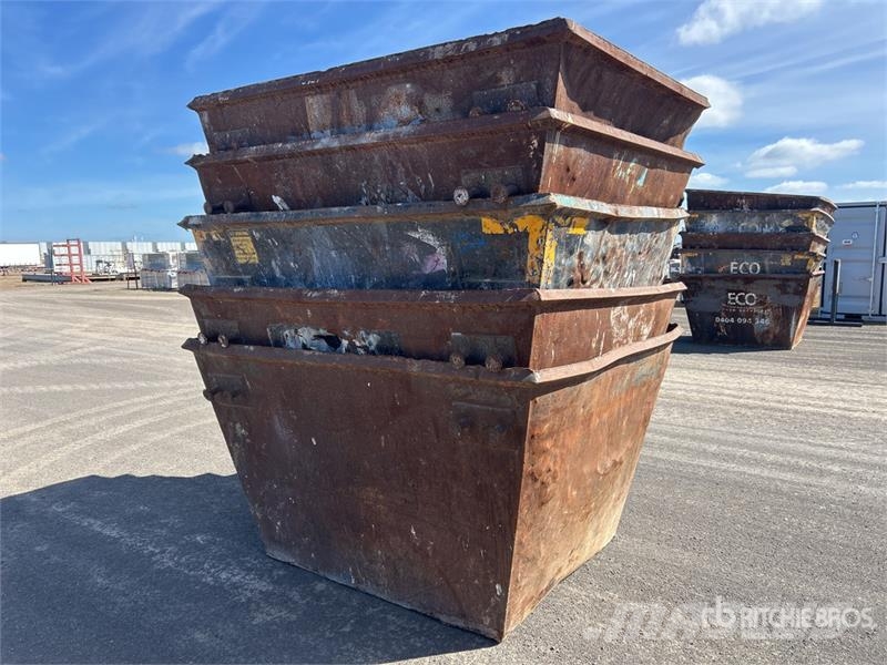  Quantity of (5) 3 m3 Skip Waste Container معدات البناء - غير ذلك