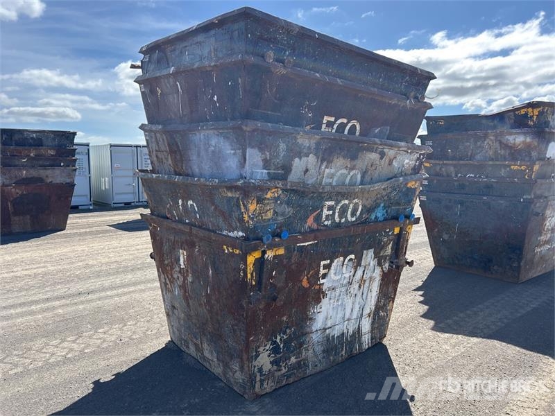  Quantity of (5) 3 m3 Skip Waste Container معدات البناء - غير ذلك