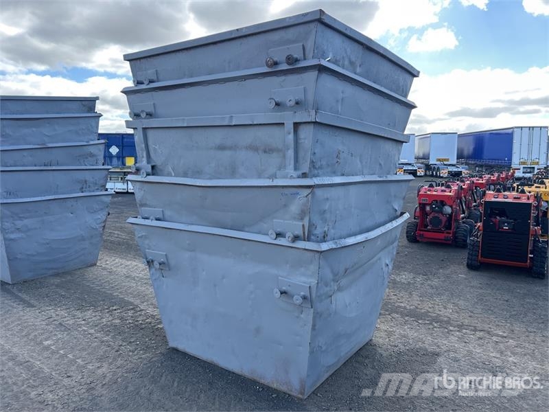  Quantity of (5) 3 m3 Skip Waste Container Muu