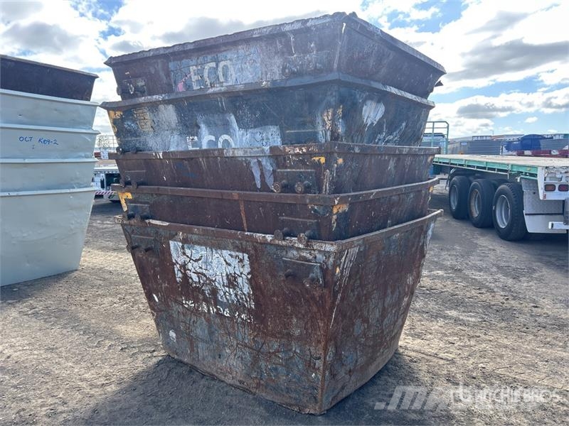  Quantity of (5) 3 m3 Skip Waste Container معدات البناء - غير ذلك