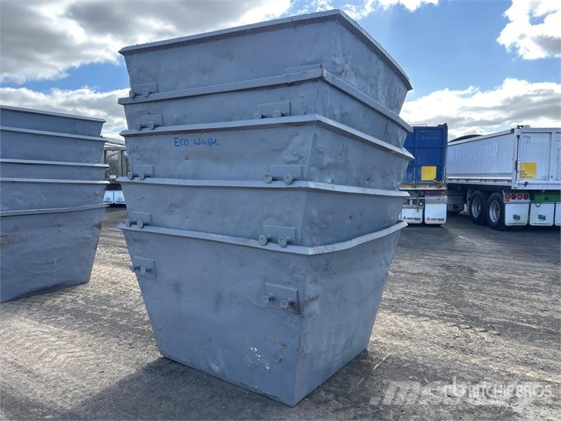  Quantity of (5) 3 m3 Skip Waste Container معدات البناء - غير ذلك