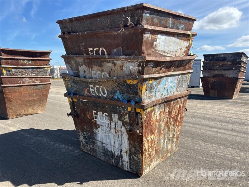 Quantity of (5) 3 m3 Skip Waste Container معدات البناء - غير ذلك
