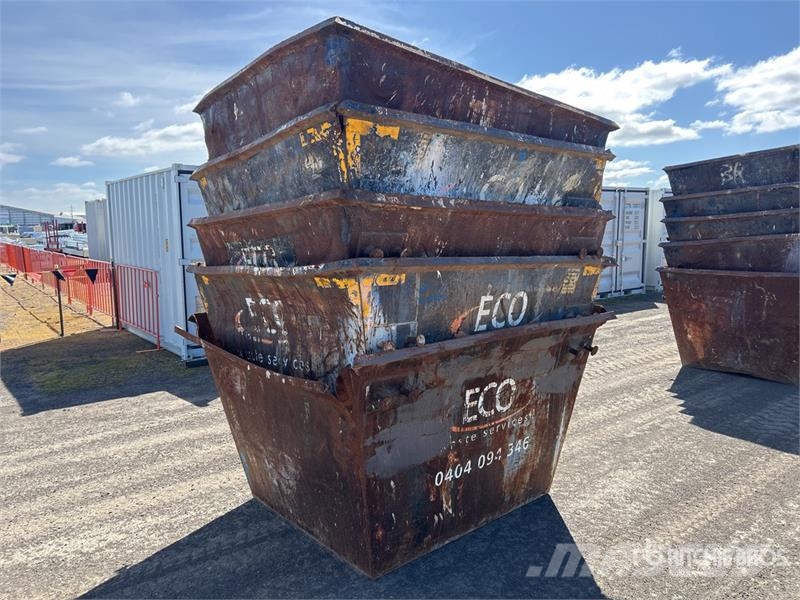  Quantity of (5) 3 m3 Skip Waste Container معدات البناء - غير ذلك