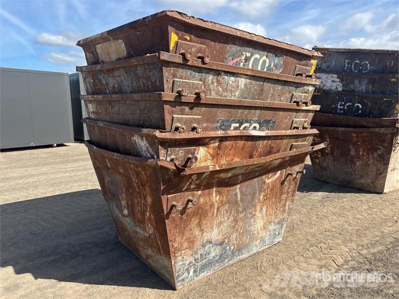  Quantity of (5) 3 m3 Skip Waste Container معدات البناء - غير ذلك