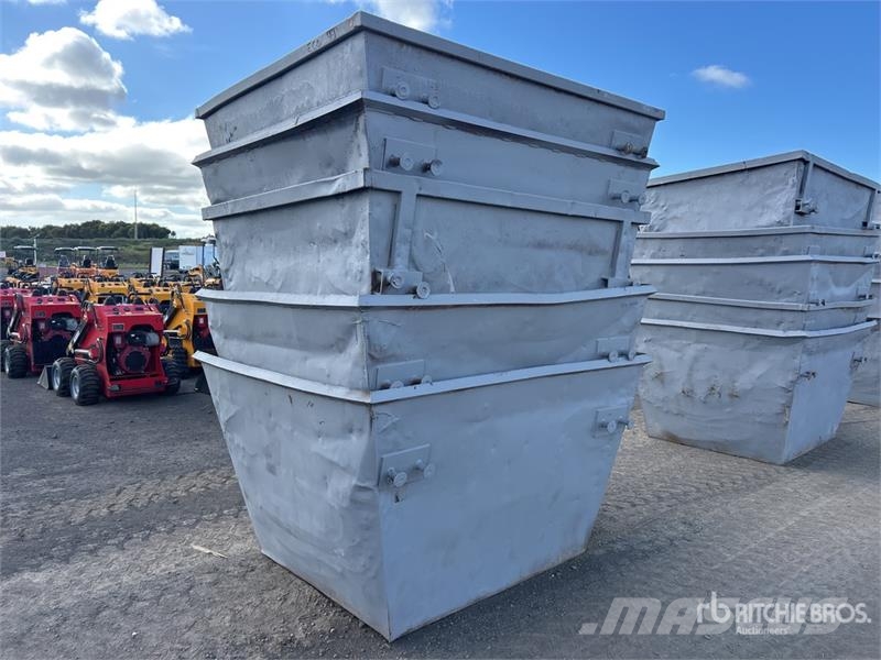  Quantity of (5) 3 m3 Skip Waste Container Muu
