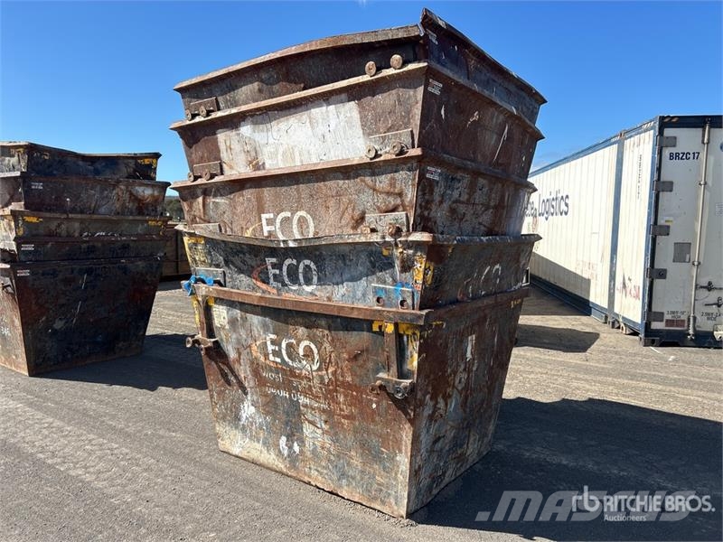  Quantity of (5) 3 m3 Skip Waste Container معدات البناء - غير ذلك