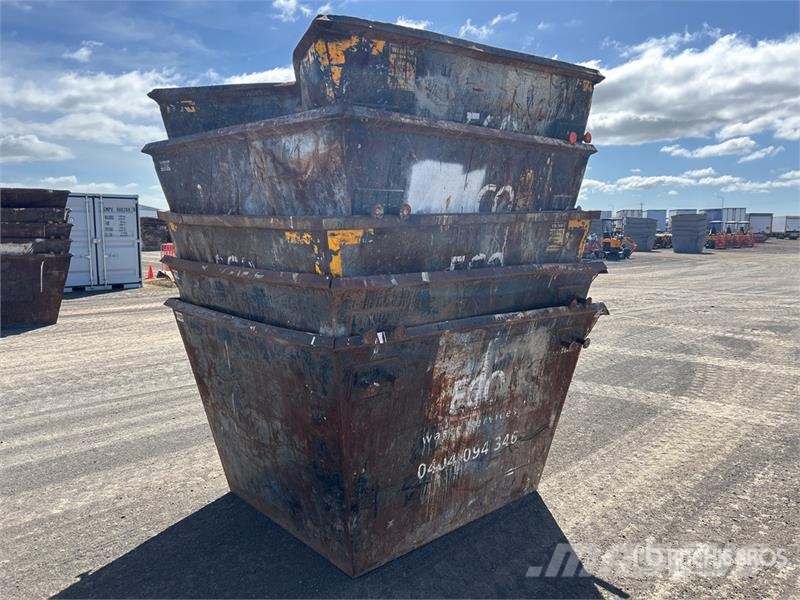  Quantity of (5) 3 m3 Skip Waste Container معدات البناء - غير ذلك