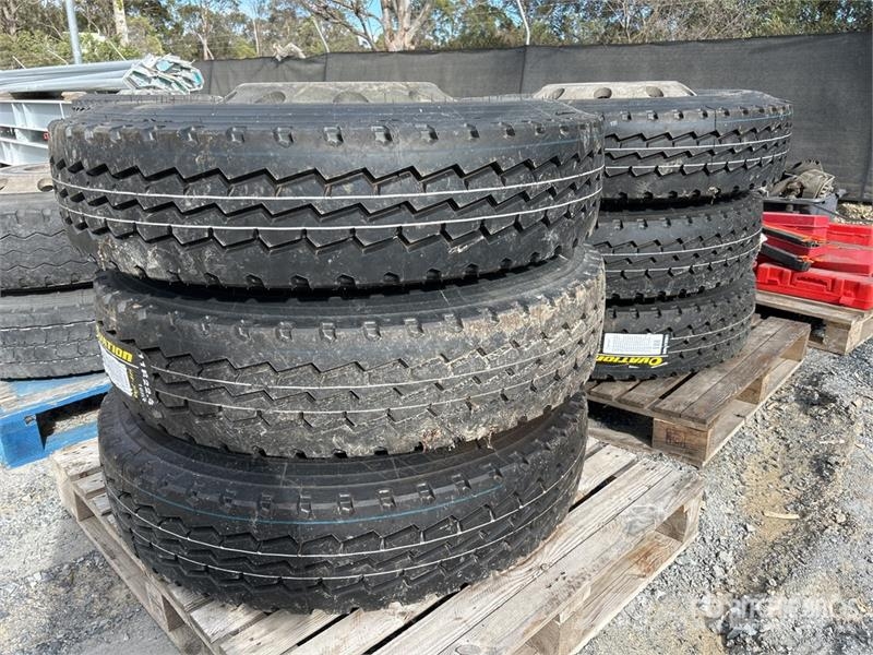 Quantity of (6) 11R22.5 Tires (Unused) Gume, točkovi i felne