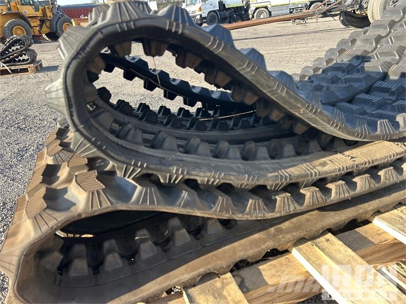 Quantity of (6) 220 mm Tracks (Unused) - Fits Ding Other components