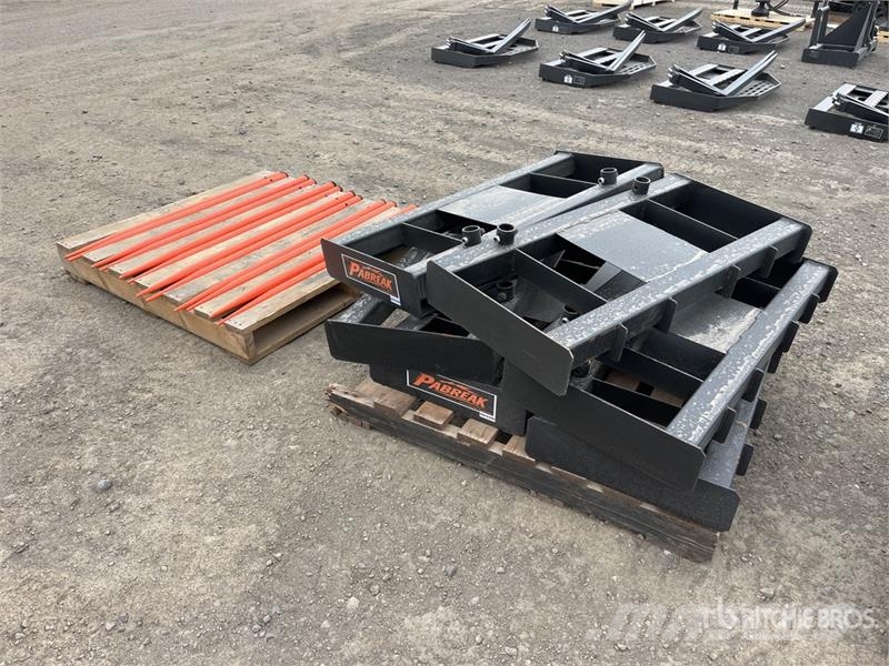 Quantity of (6) PABREAK GCC56 1140 mm Skid Steer Drugi deli