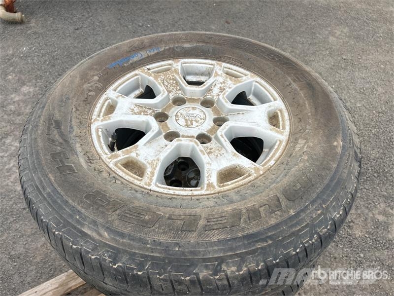  Quantity of 8 Tyres Tyres, wheels and rims