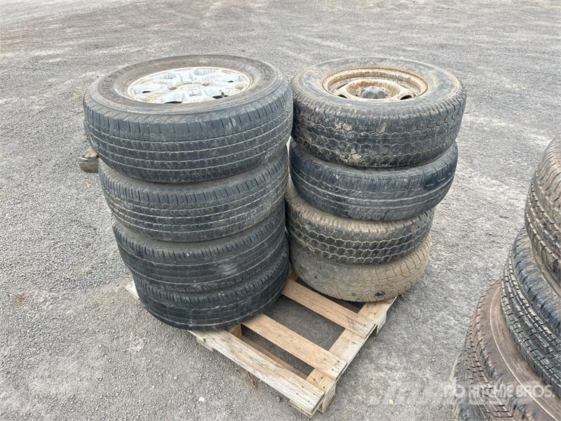  Quantity of 8 Tyres Tyres, wheels and rims