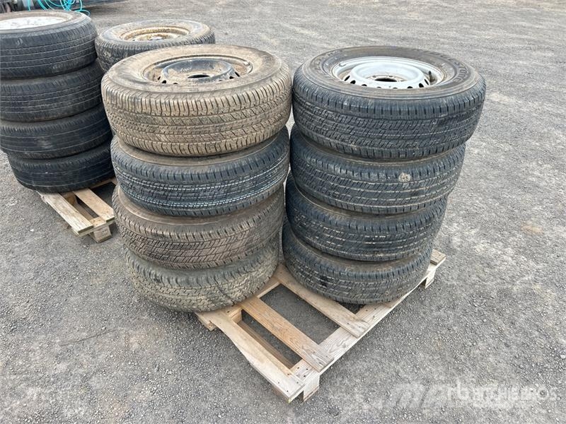 Quantity of 8 Tyres Tyres, wheels and rims