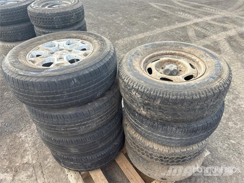 Quantity of 8 Tyres Other components