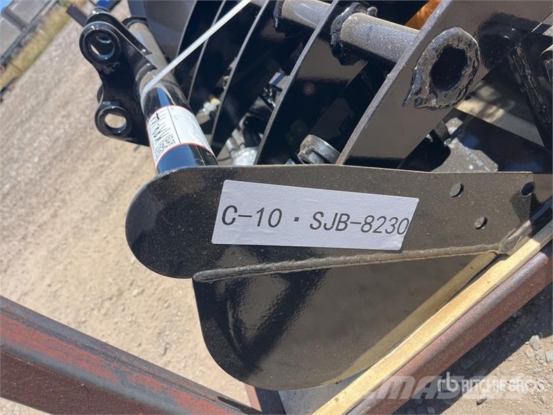 Quantity of (8) VICSEC VCA-8 Mini Excavator Attac 其他组件