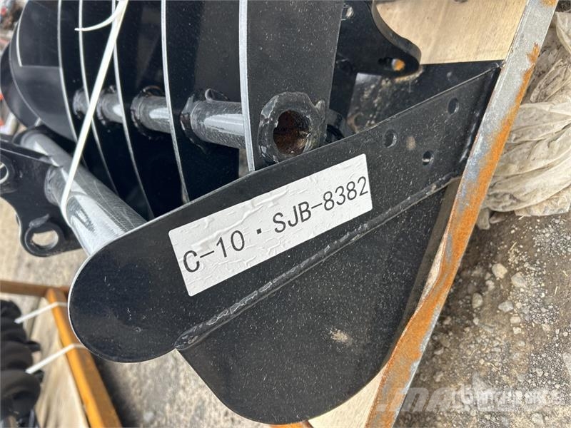  Quantity of (8)  VICSEC VCA-8 Mini Excavator Attac Other components