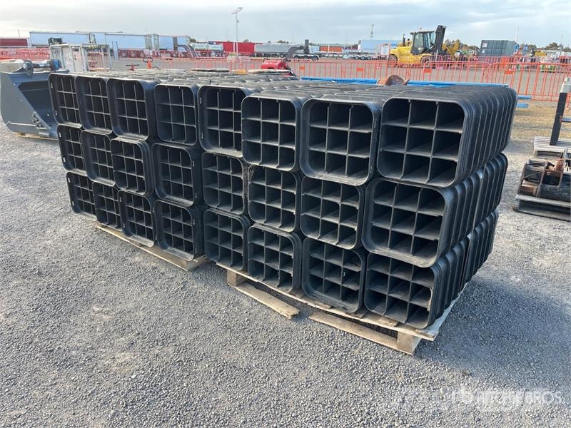  Quantity of Cubis Cable Protection System Altri componenti