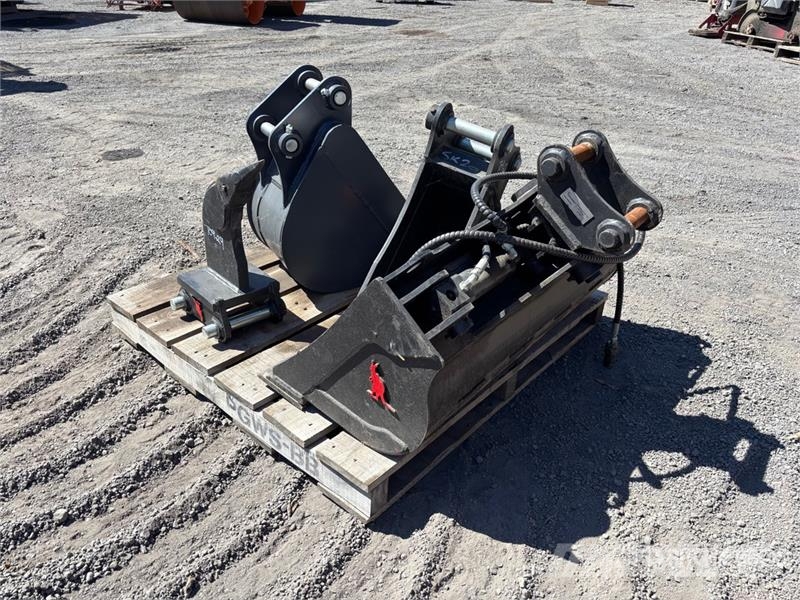 Quantity of Excavator Attachments - Fits DZ272Z & Other components