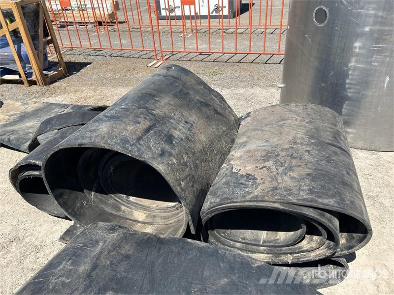  Quantity of Rubber Other components