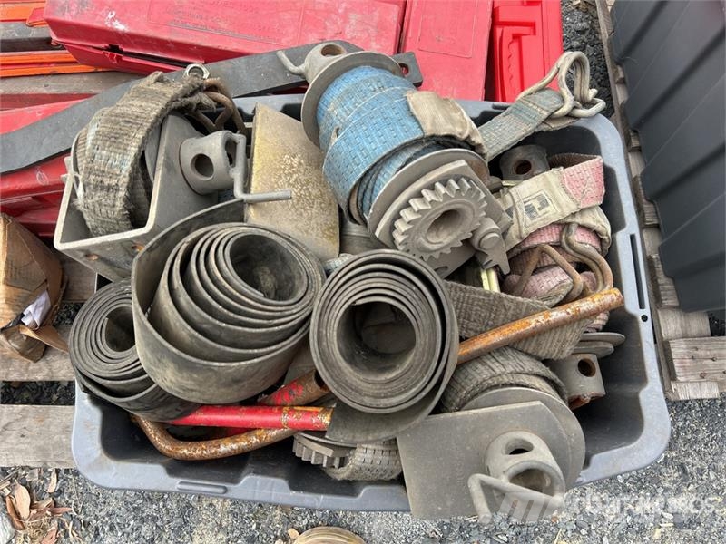 Quantity of Trailer Straps & Triangles Other components