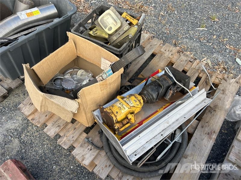 Quantity of Truck Straps & Lift Jack Ostale komponente za građevinarstvo