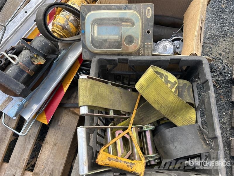 Quantity of Truck Straps & Lift Jack Ostale komponente za građevinarstvo