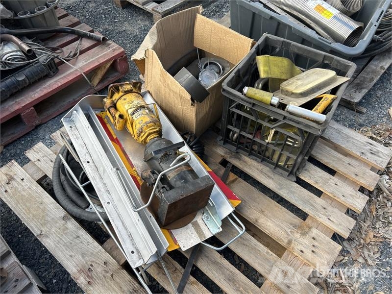 Quantity of Truck Straps & Lift Jack Ostale komponente za građevinarstvo