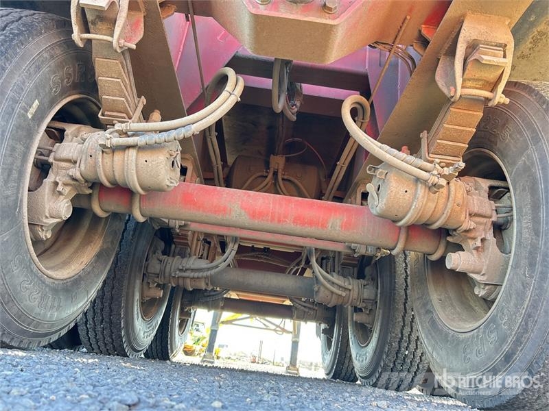 Roadwest 8.4 m Tri/A Side Dump Trailer Bañera