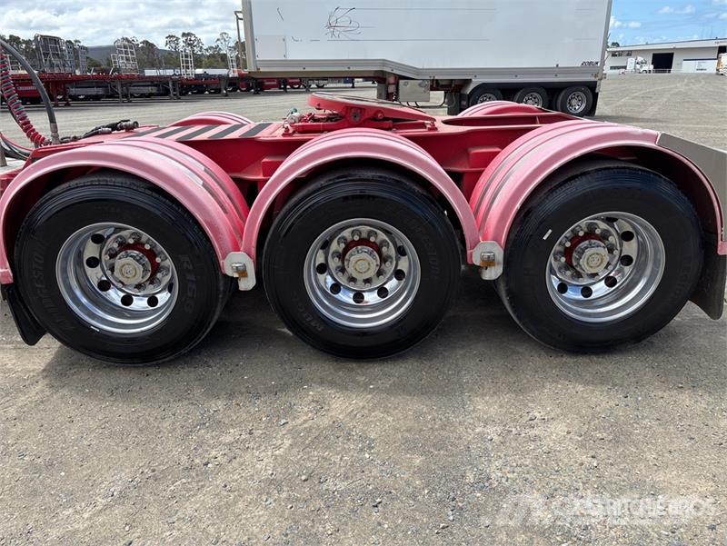 Robuk Trailers Tri/A Road Train Dolly ドリー