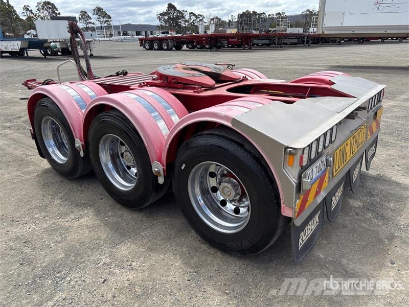 Robuk Trailers Tri/A Road Train Dolly ドリー