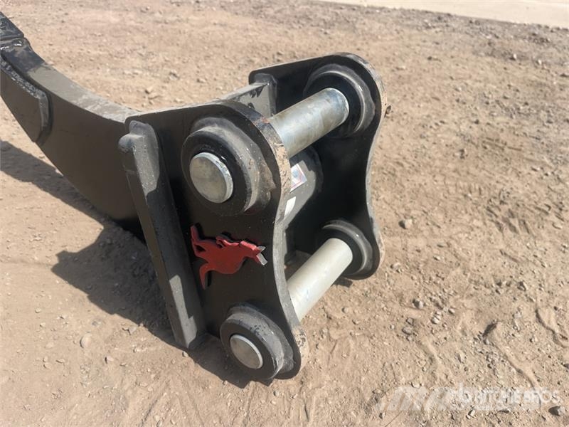 Roo Attachments 700 mm Q/C Excavator Ripper - Fits ZX3 Навесные рыхлители