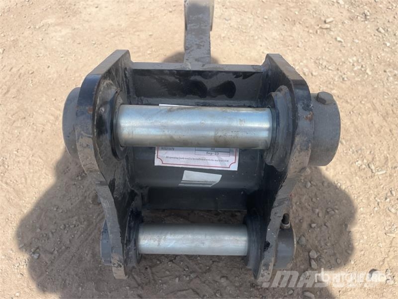 Roo Attachments 700 mm Q/C Excavator Ripper - Fits ZX3 Навесные рыхлители