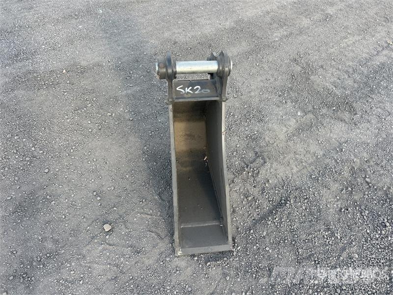 Roo Attachments SK20 200 mm Q/C Bucket Buckets