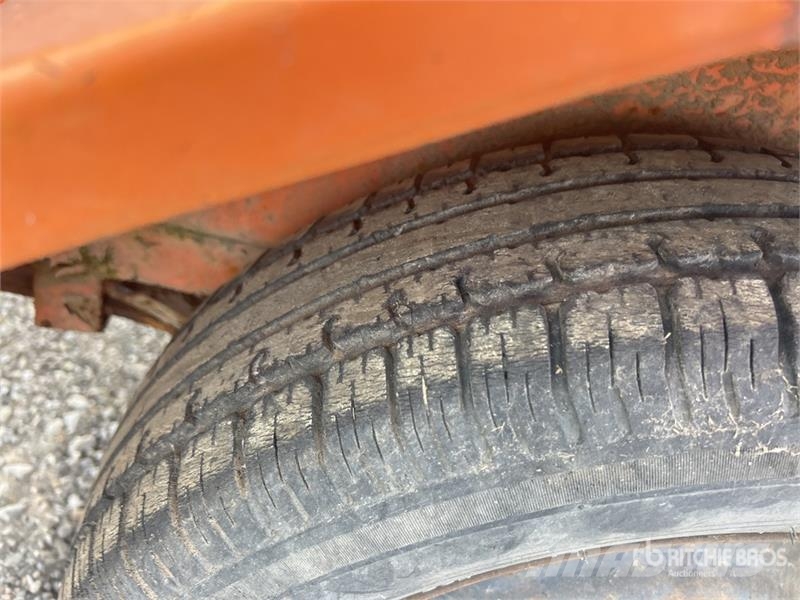 S/A Traffic Light (Inoperable) Aydinlatma kuleleri