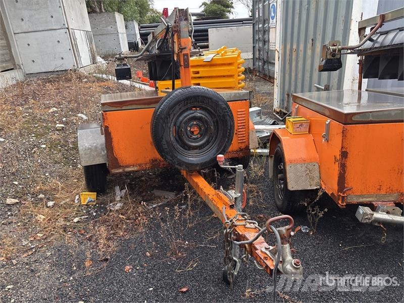  S/A Traffic Light (Inoperable) Torri faro