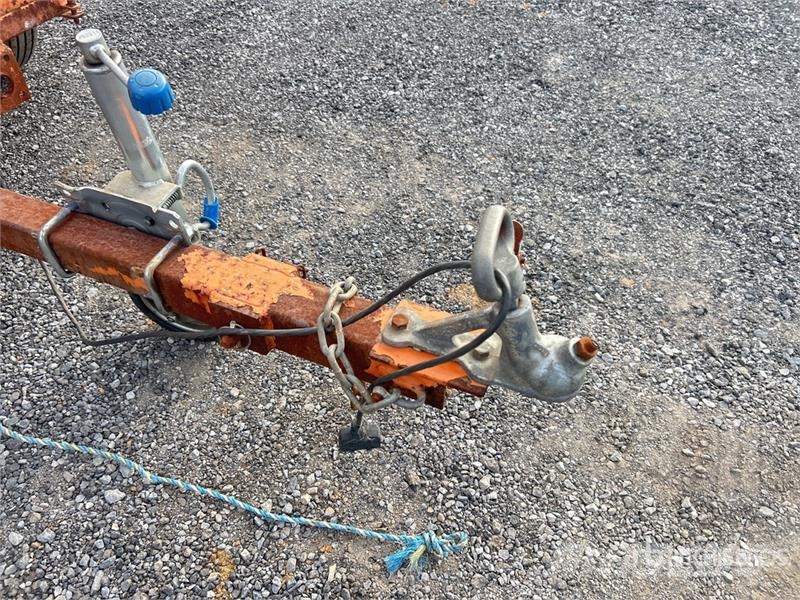  S/A Traffic Light (Inoperable) Aydinlatma kuleleri