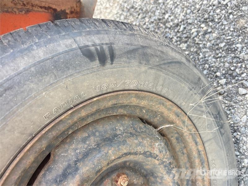  S/A Traffic Light (Inoperable) Aydinlatma kuleleri