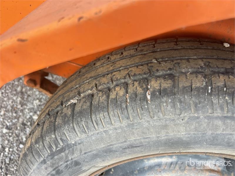  S/A Traffic Light (Inoperable) Aydinlatma kuleleri