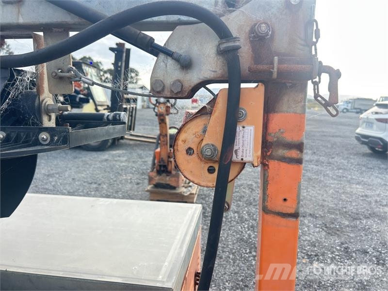  S/A Traffic Light (Inoperable) Aydinlatma kuleleri